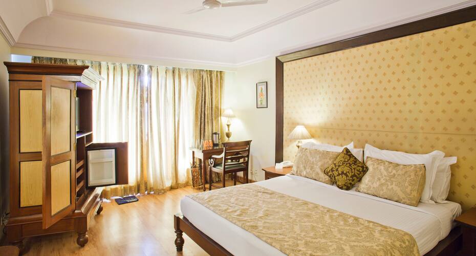 TG Room Taj East Gate Road, Agra 5